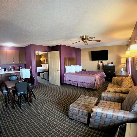 Star Plus Inn & Suites Selmer Eksteriør bilde
