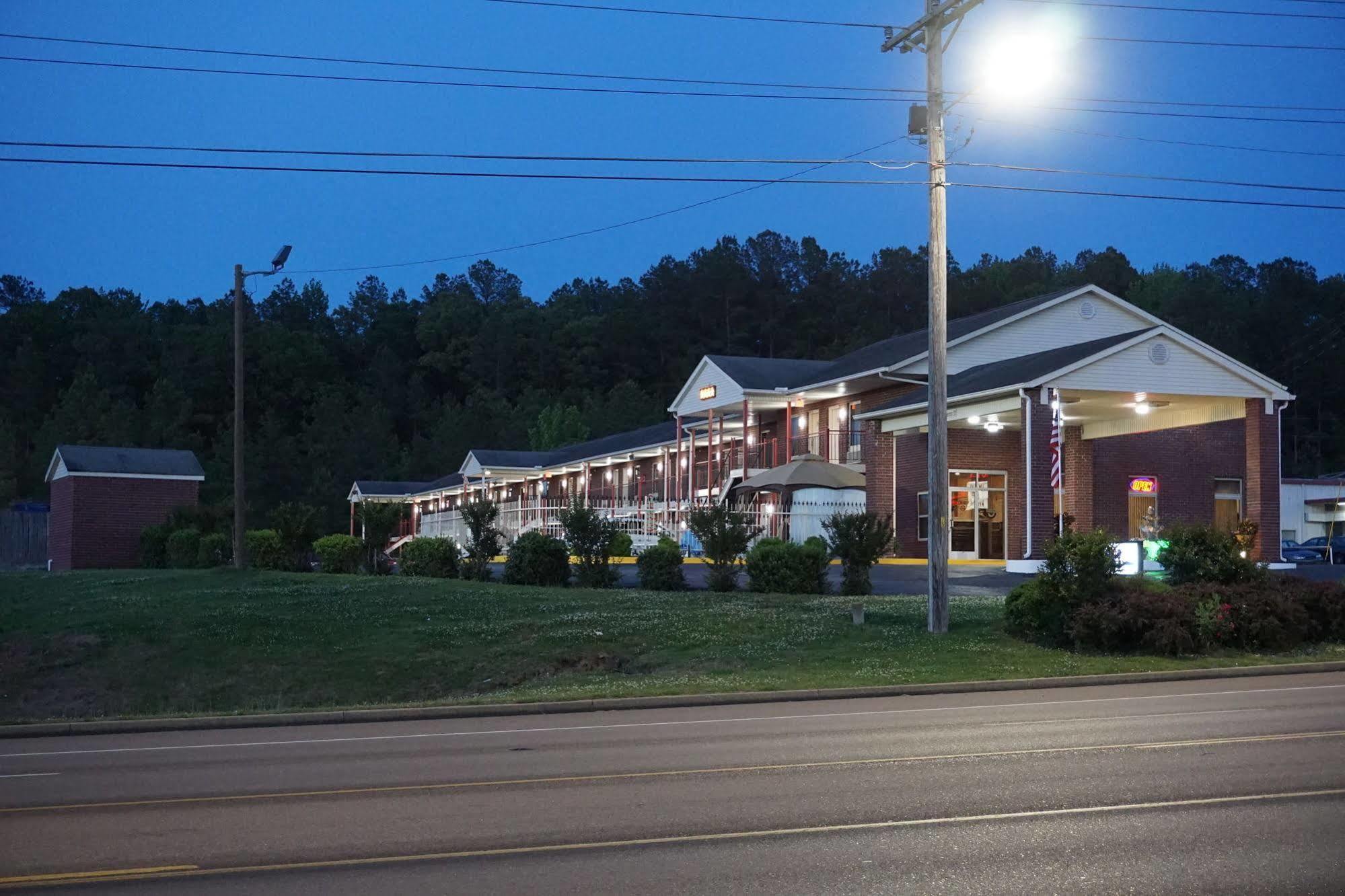Star Plus Inn & Suites Selmer Eksteriør bilde