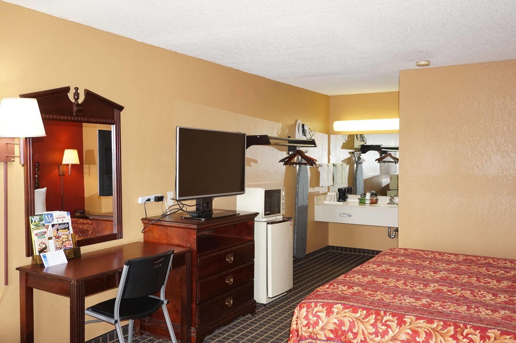 Star Plus Inn & Suites Selmer Eksteriør bilde