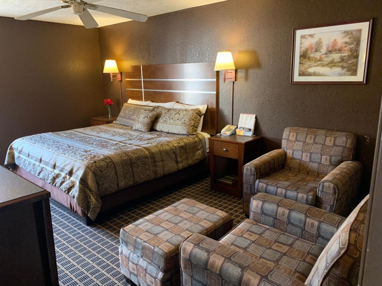 Star Plus Inn & Suites Selmer Eksteriør bilde