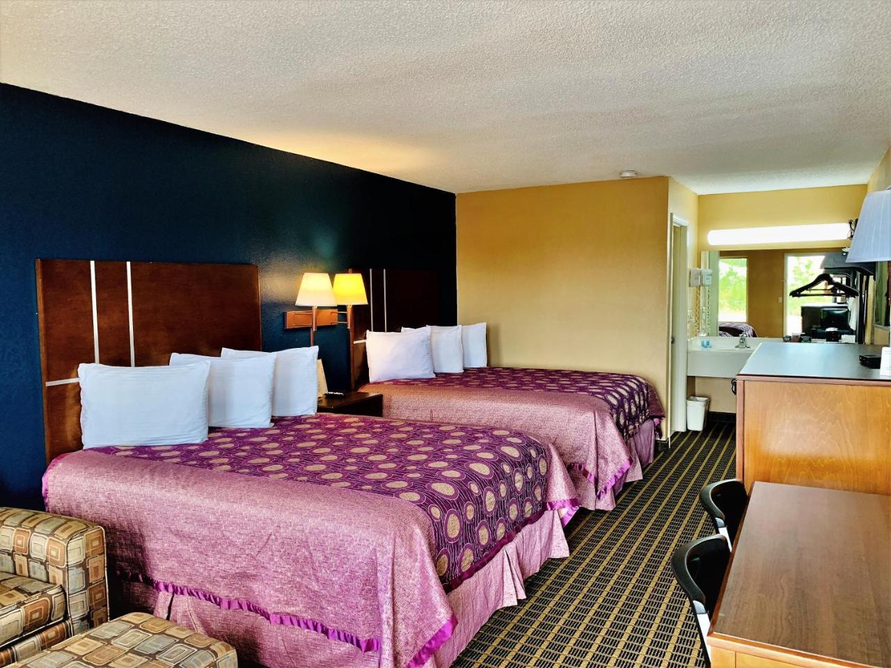 Star Plus Inn & Suites Selmer Eksteriør bilde