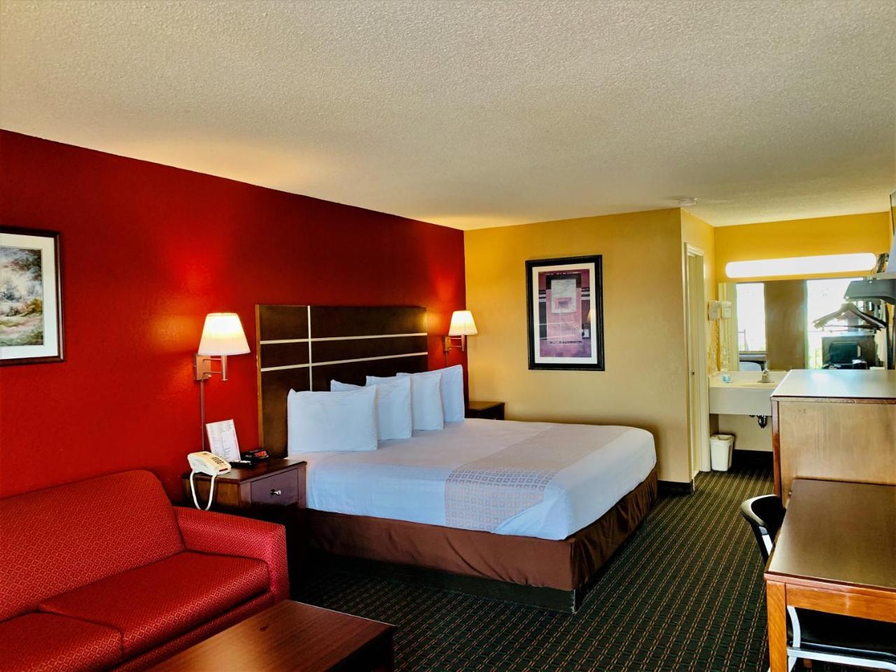 Star Plus Inn & Suites Selmer Eksteriør bilde