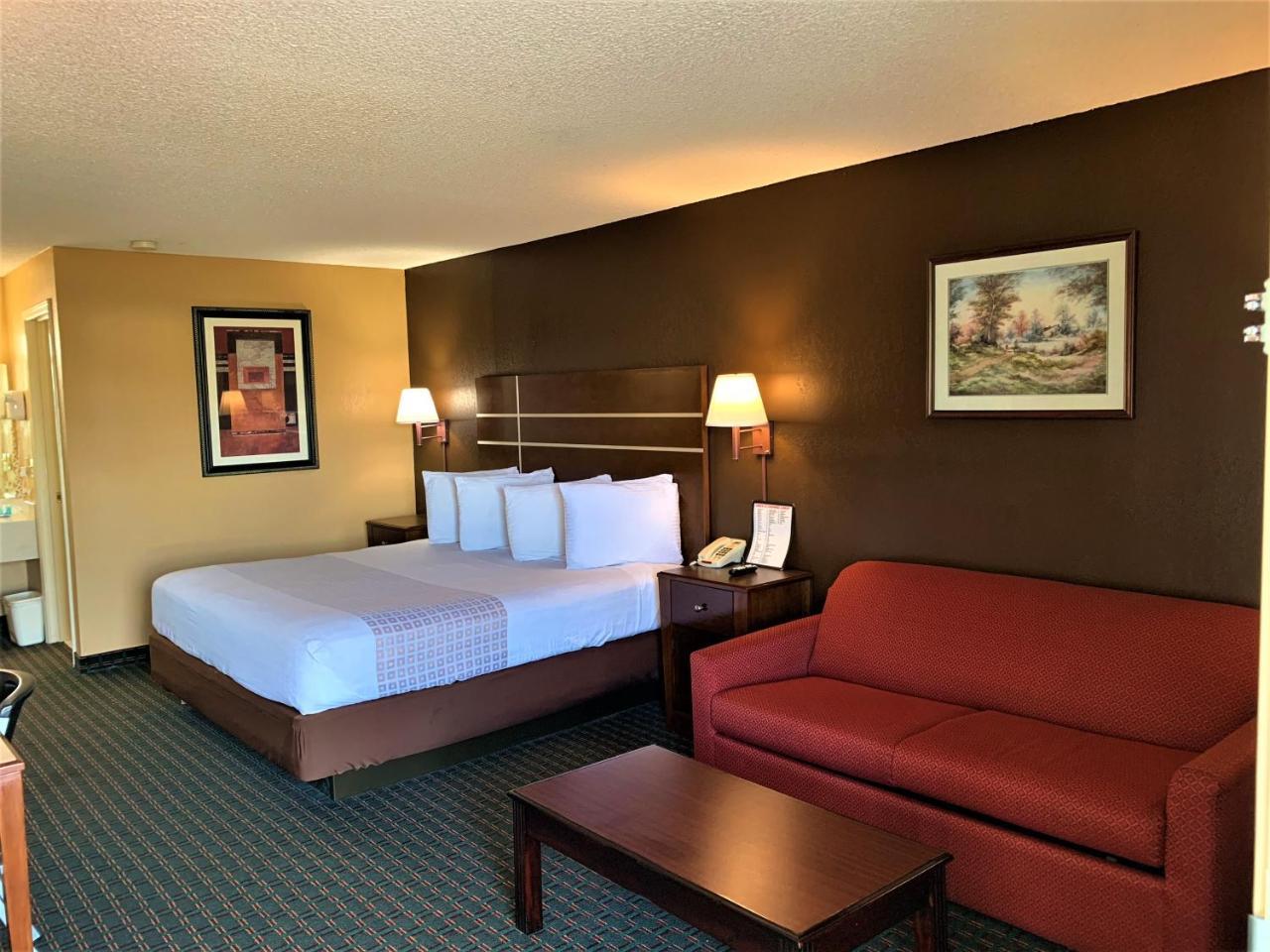 Star Plus Inn & Suites Selmer Eksteriør bilde