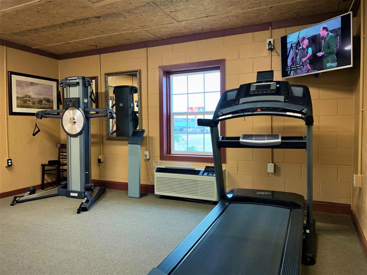 Star Plus Inn & Suites Selmer Eksteriør bilde