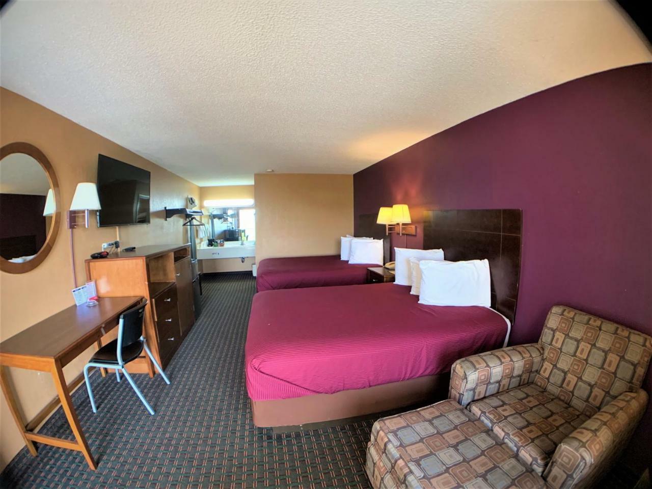 Star Plus Inn & Suites Selmer Eksteriør bilde