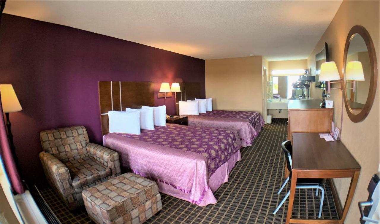 Star Plus Inn & Suites Selmer Eksteriør bilde